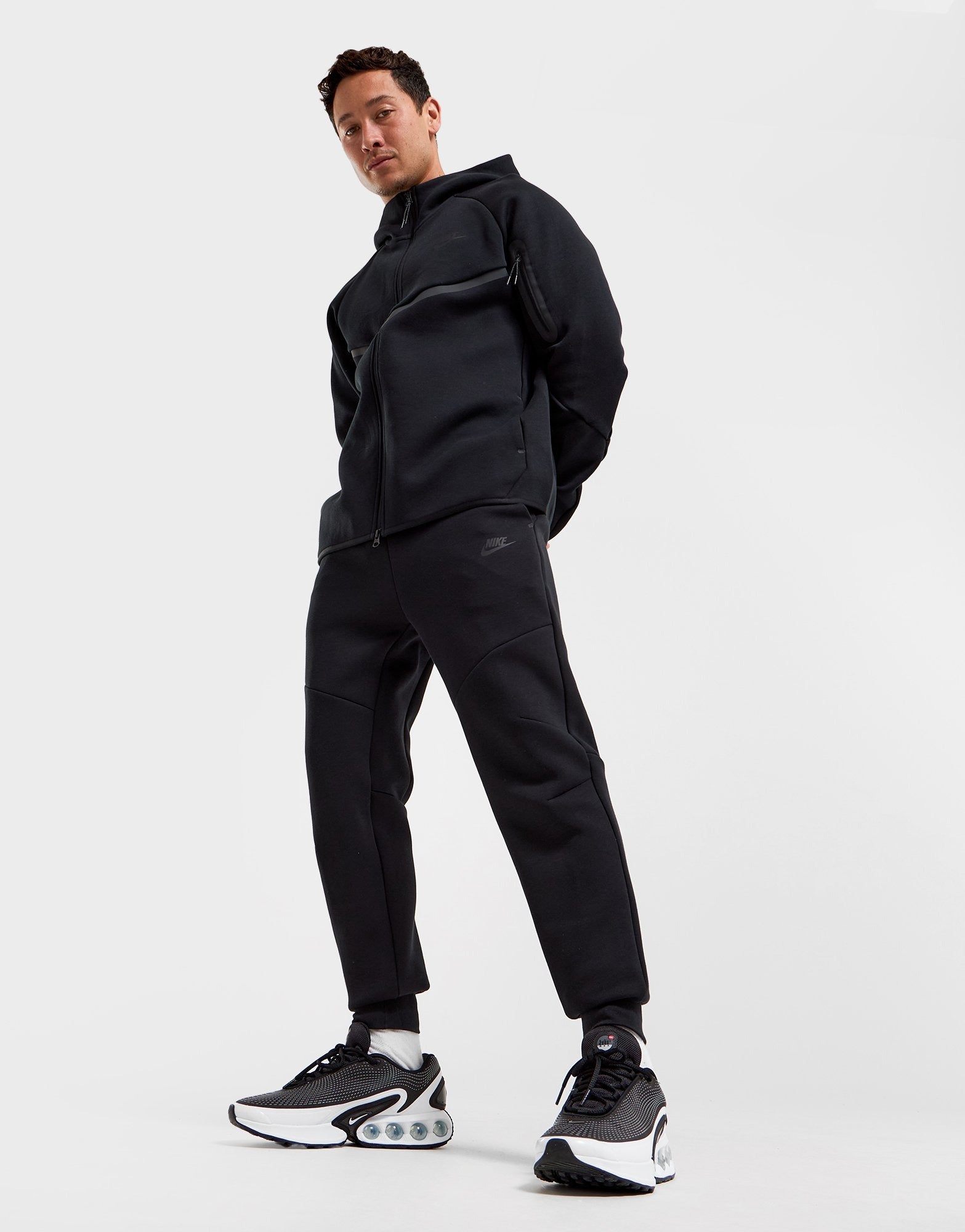 nike tech fleece triple black