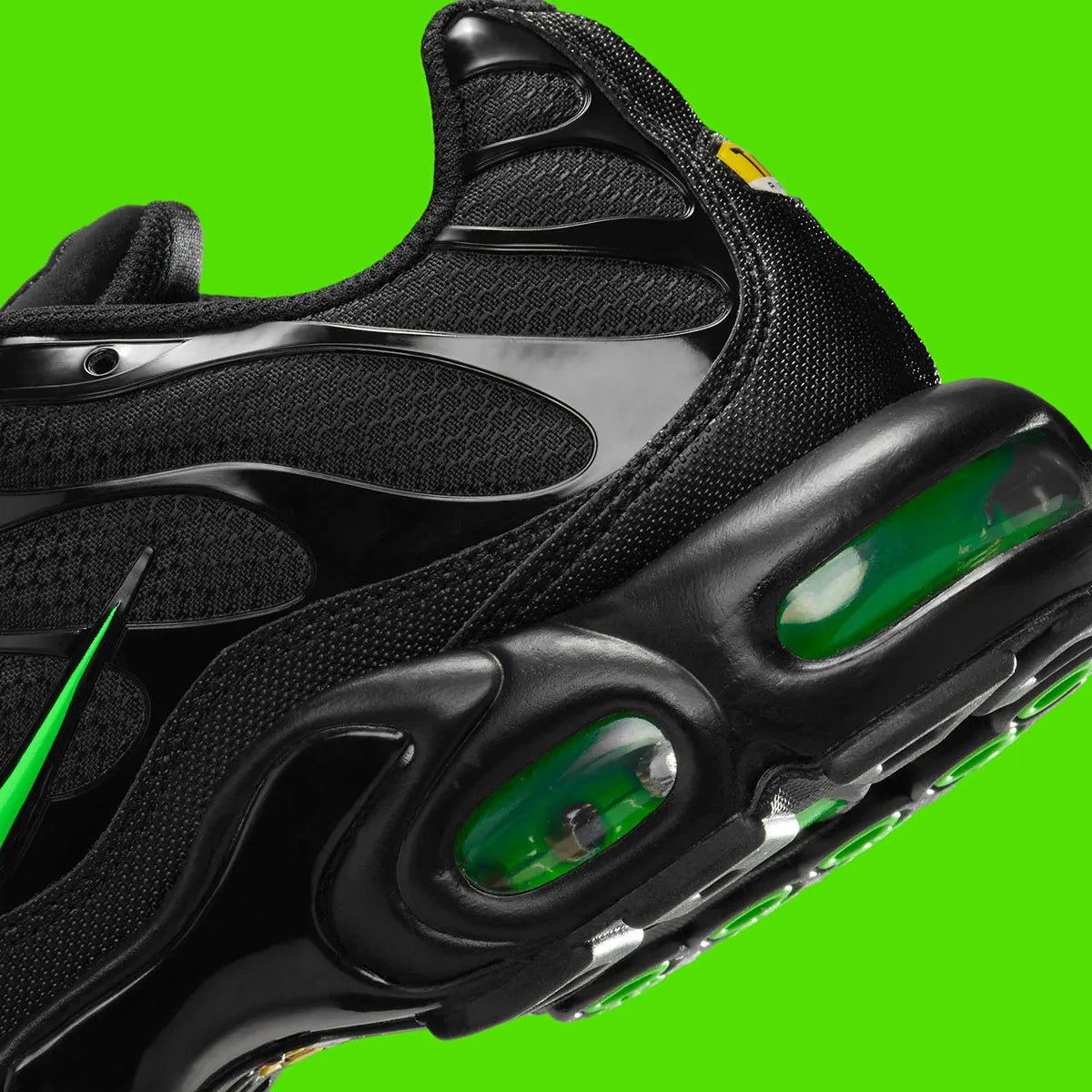 NIKE AIR MAX PLUS TN