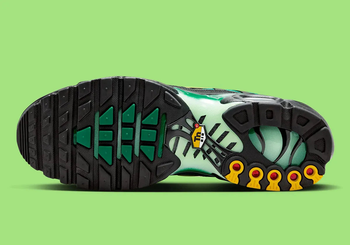NIKE AIR MAX PLUS TN