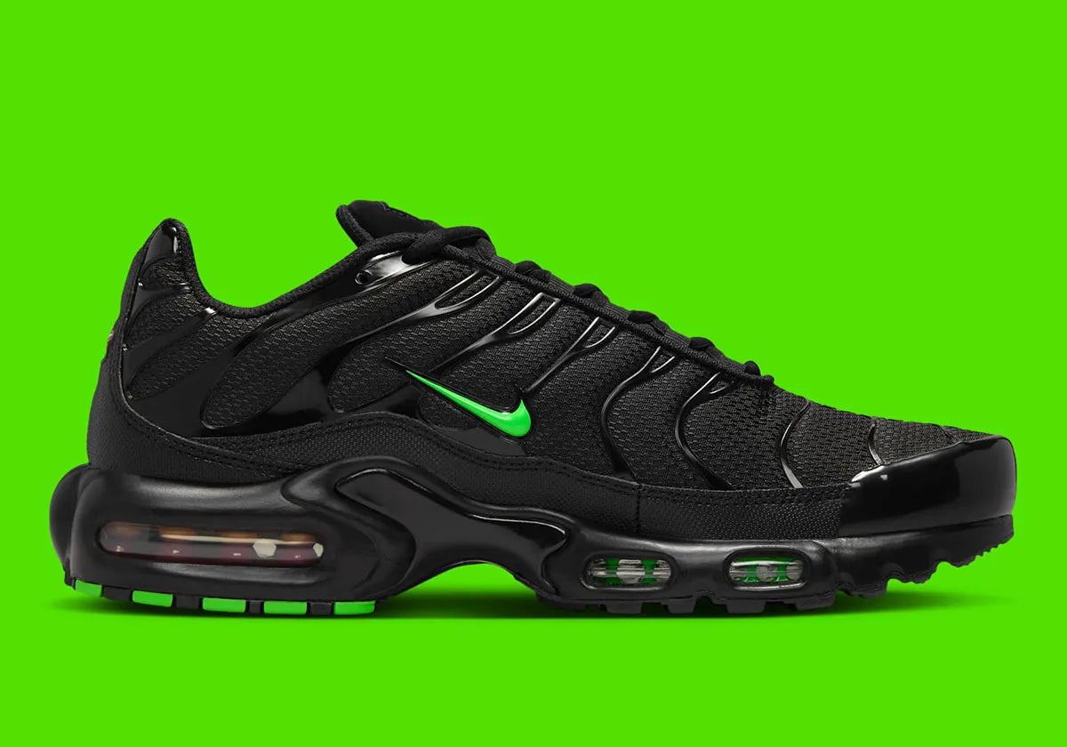 NIKE AIR MAX PLUS TN