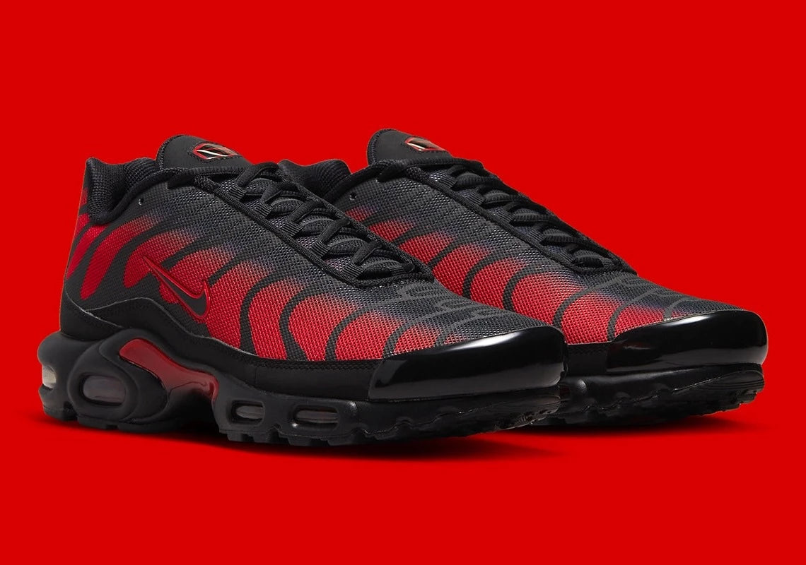 NIKE AIR MAX PLUS TN