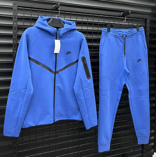 NIKE TECH FLEECE