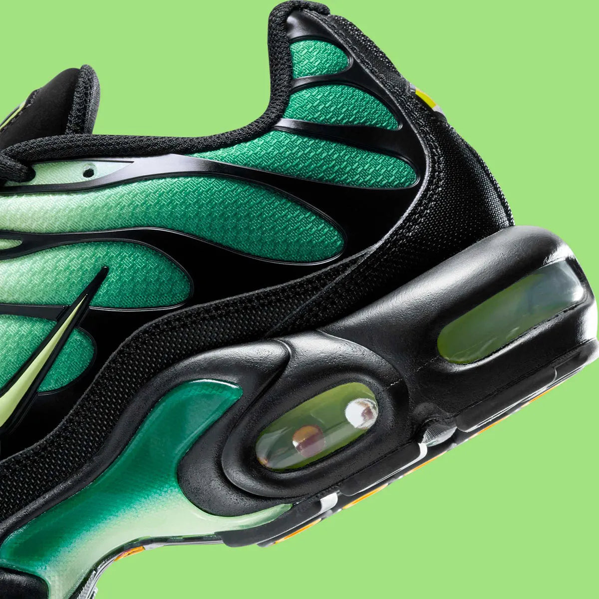 NIKE AIR MAX PLUS TN