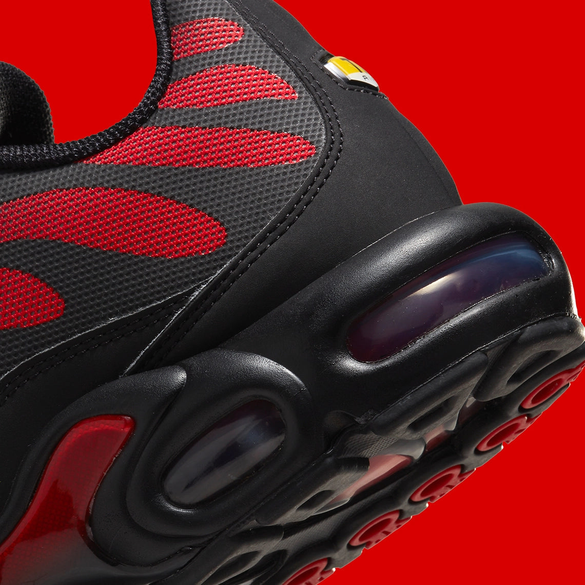 NIKE AIR MAX PLUS TN