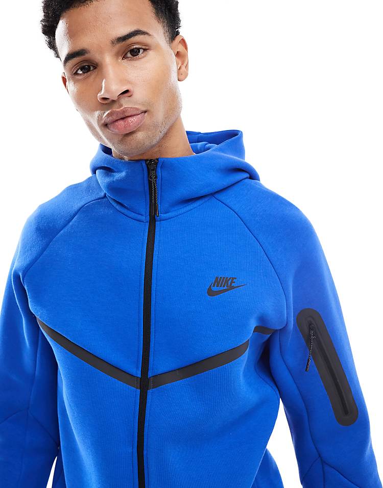 NIKE TECH FLEECE