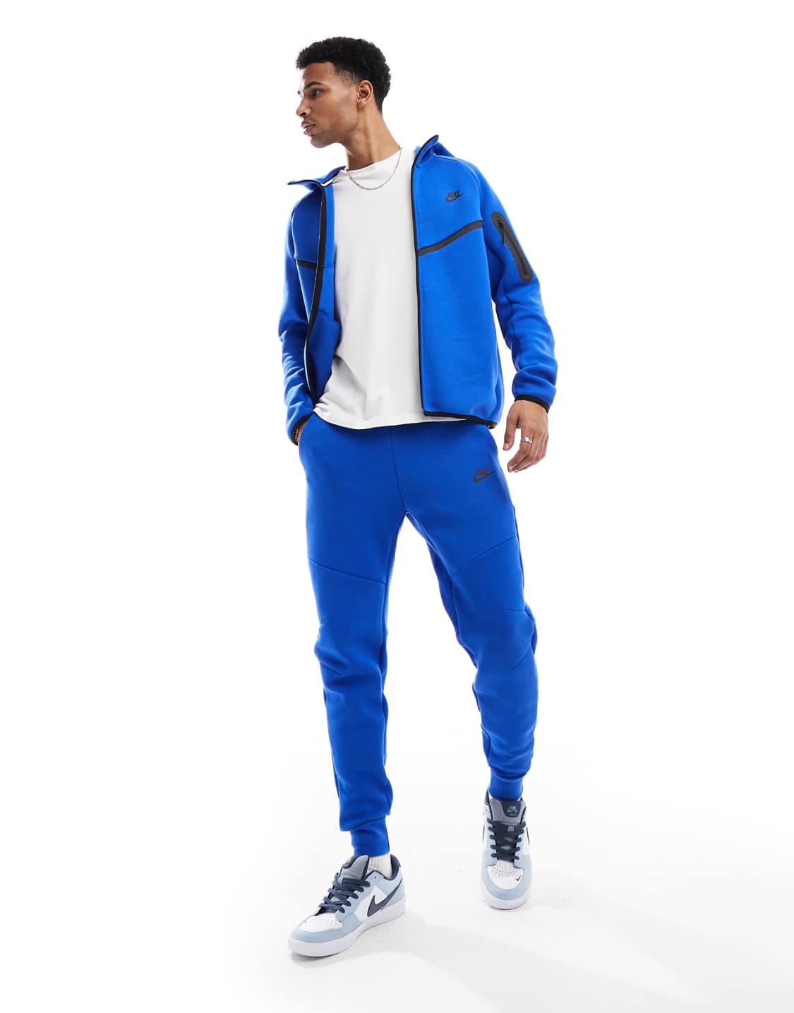 NIKE TECH FLEECE